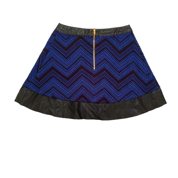 Geometric Print Faux Leather Mini Skirt - Picture 3 of 3